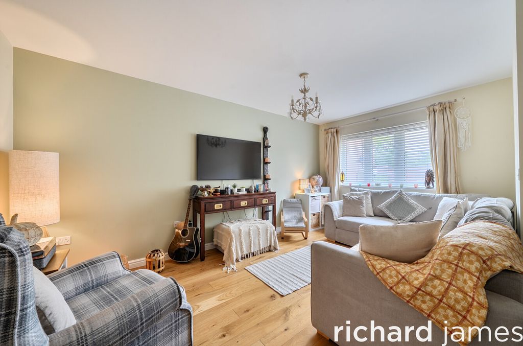 Property photo 2 of 16 49Ca0c2A18E544Ea93Aa9F4927462935
