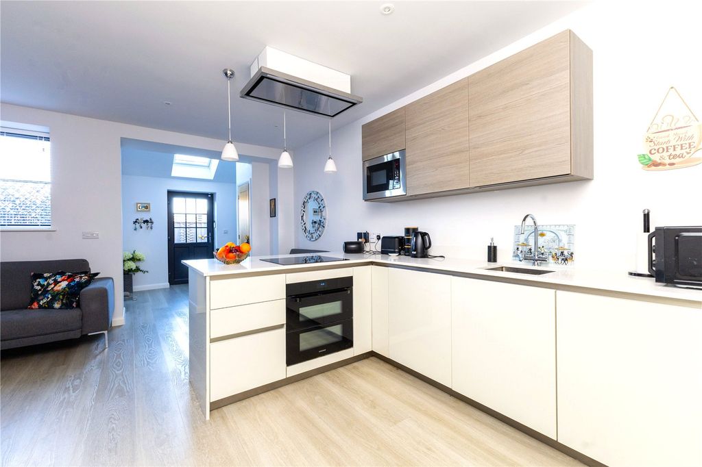 Property photo 3 of 13 Picture No. 09