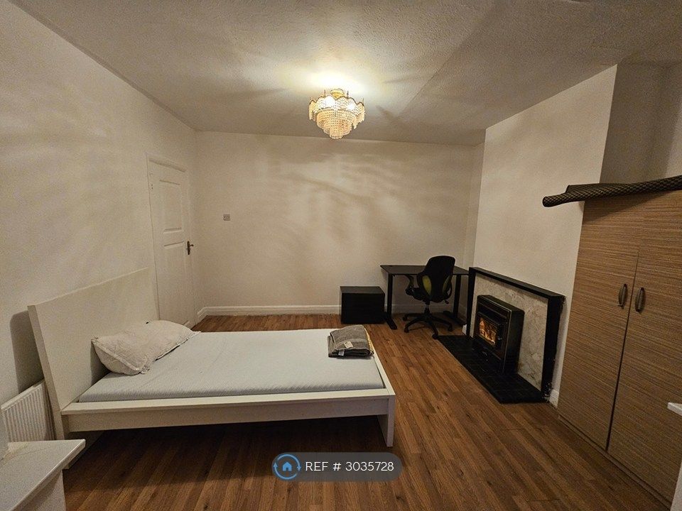 Property photo 3 of 5