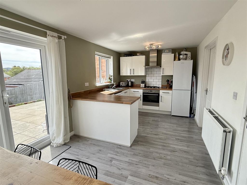 Property photo 2 of 23 Img_5005.Jpeg