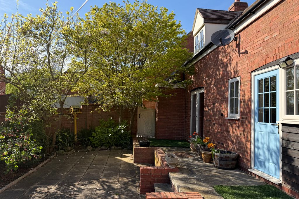 Property photo 2 of 18