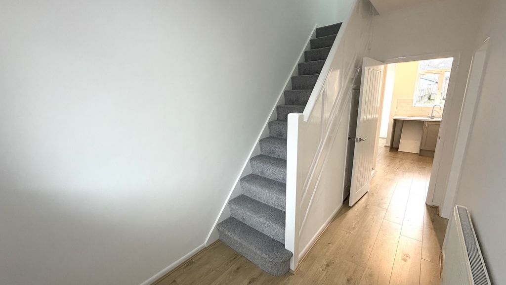 Property photo 2 of 12 Gallery