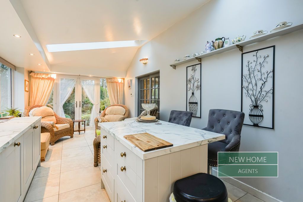 Property photo 2 of 38 Photo 25