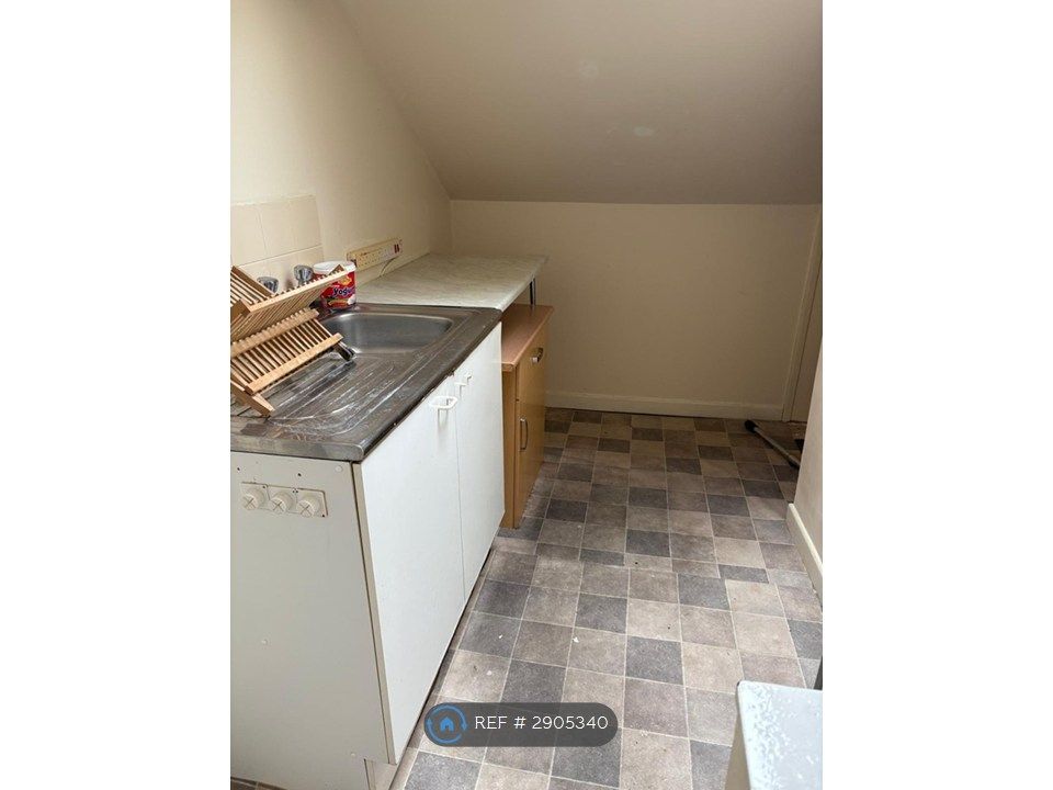 Property photo 3 of 5 Kitchen