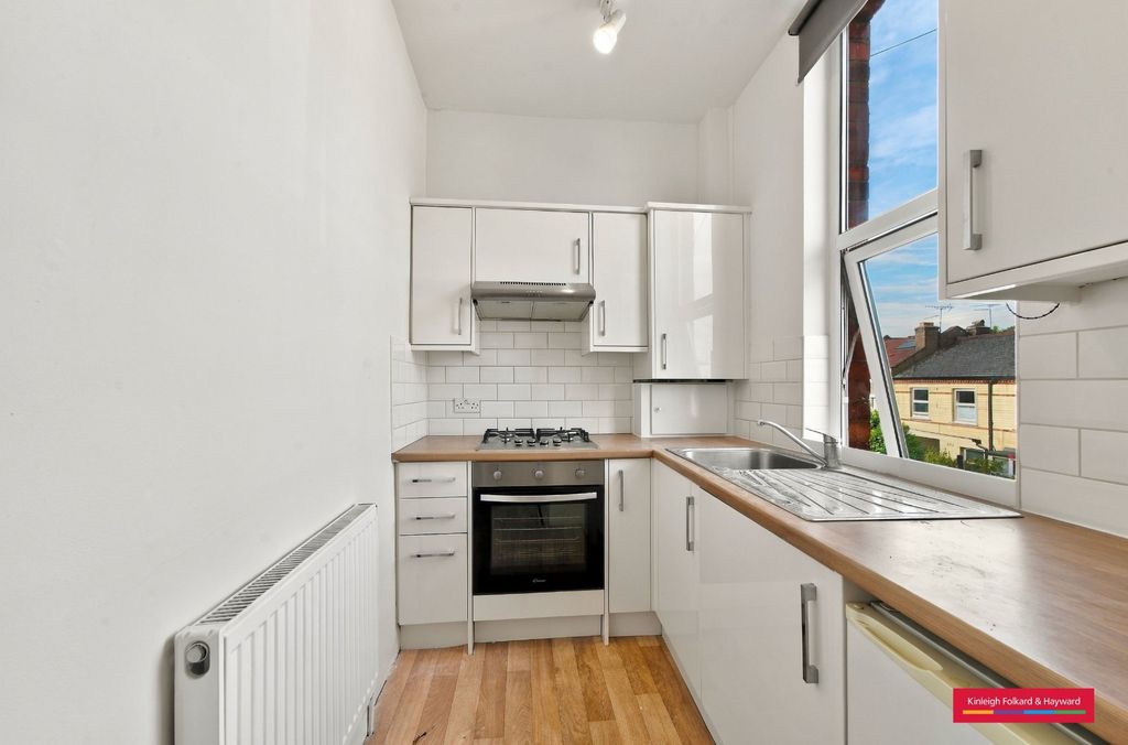 Property photo 3 of 7 Picture No. 11