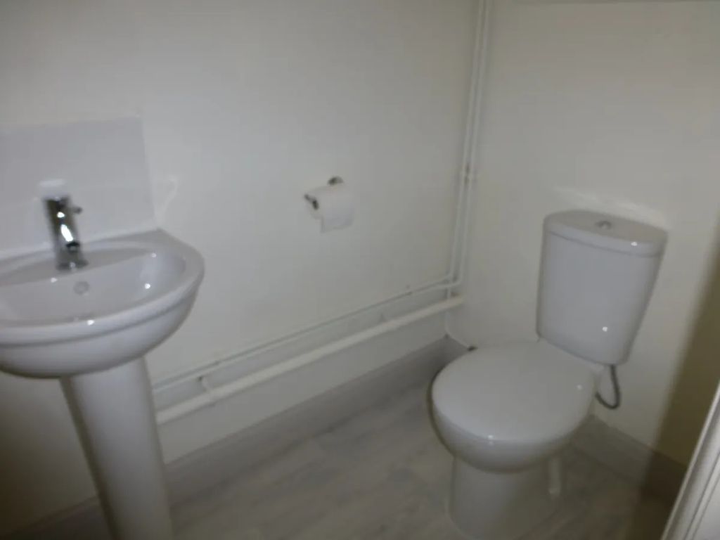 Property photo 3 of 3