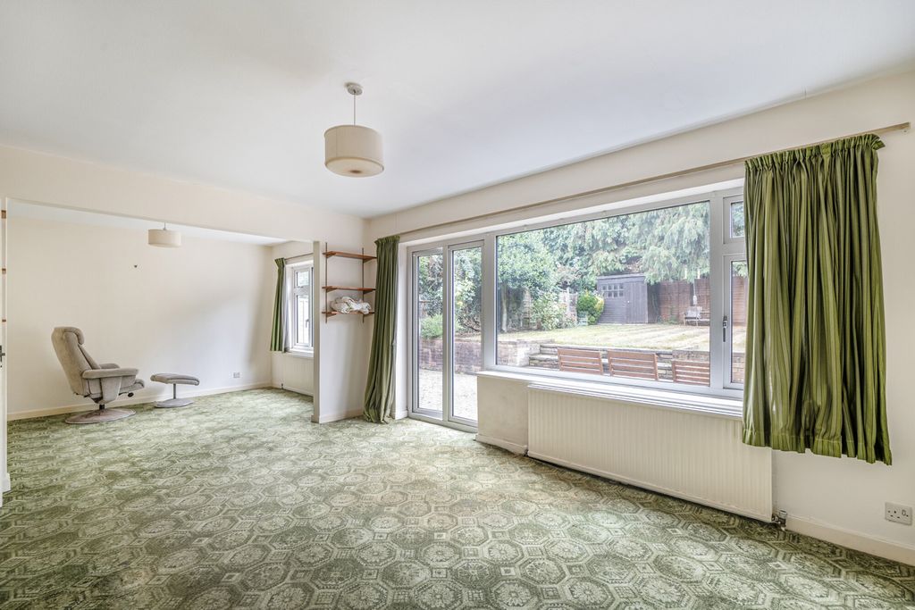 Property photo 3 of 19 1349870-13-68B9A2...