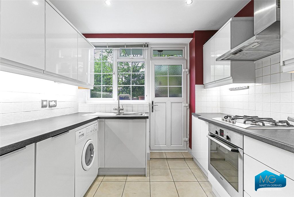 Property photo 3 of 19 Picture No. 14