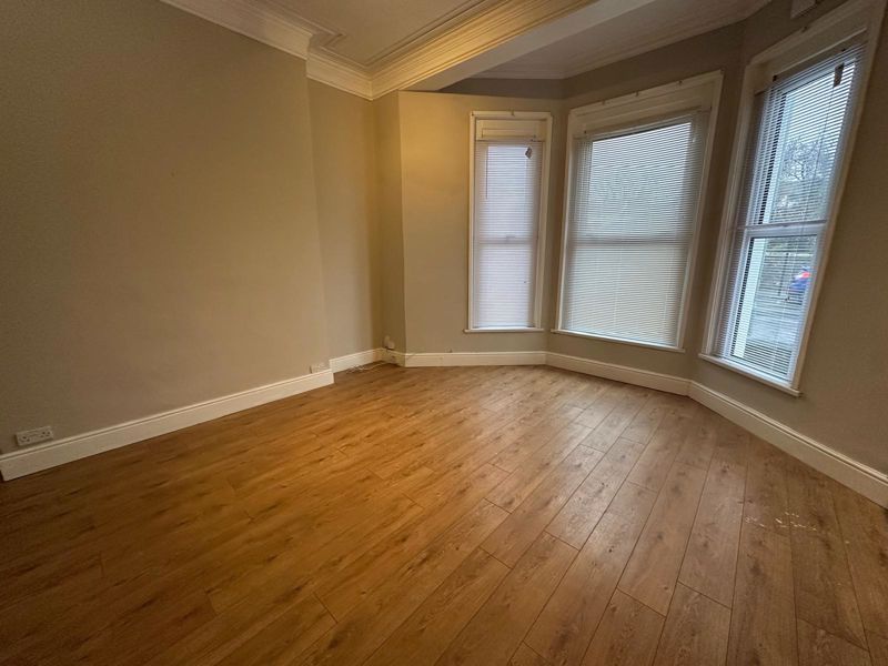 Property photo 2 of 6 Photo 6