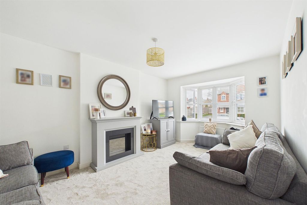 Property photo 2 of 13 Cam03736G0-Pr0237-Still018.Jpg