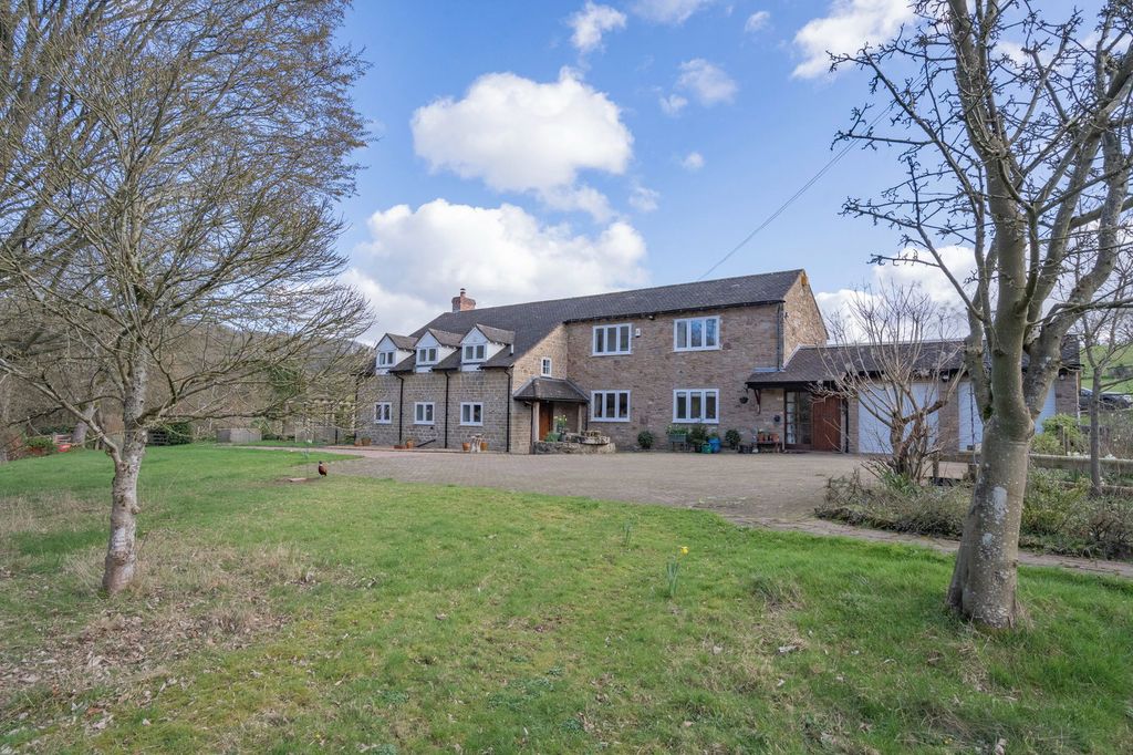 Property photo 2 of 24