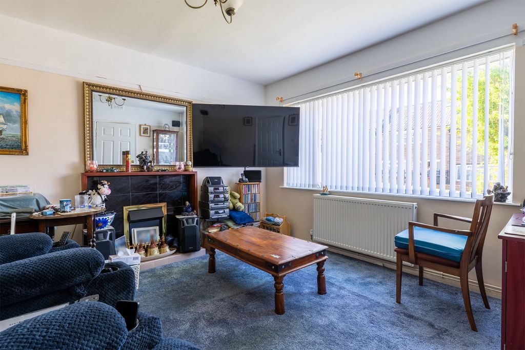 Property photo 2 of 16 5098452