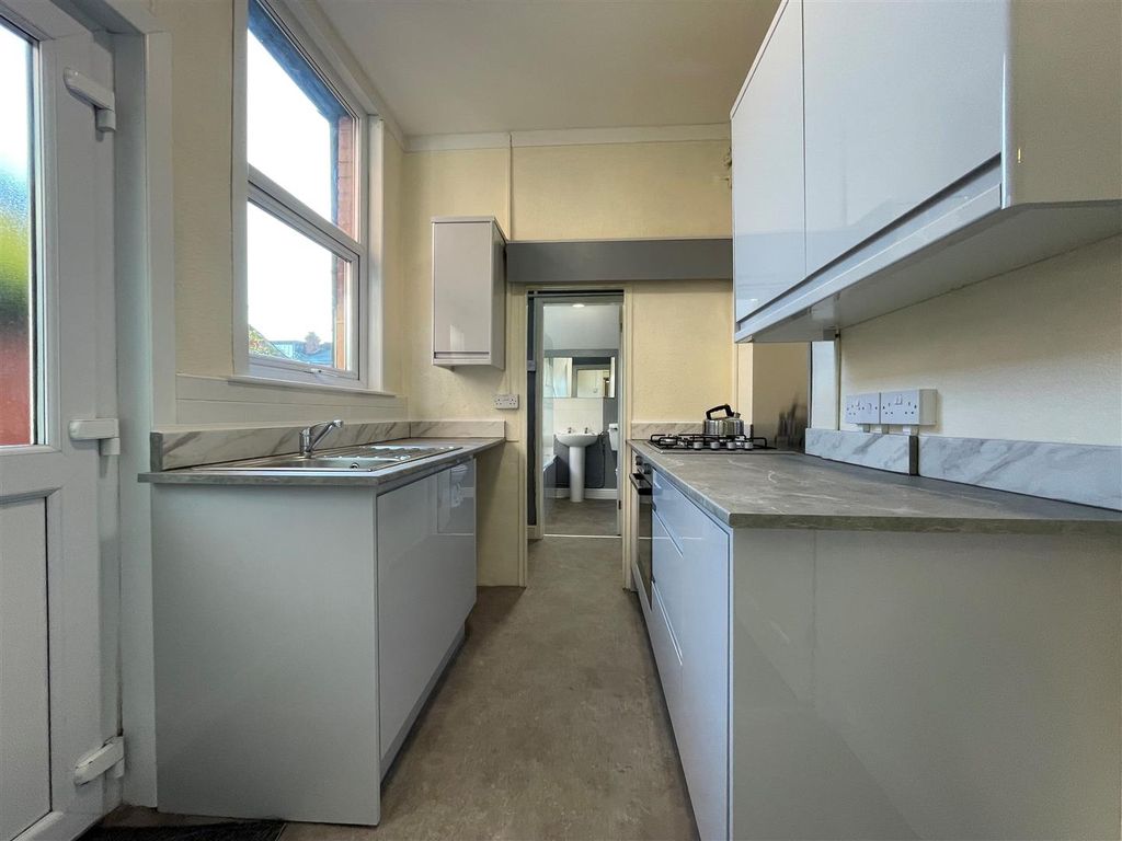 Property photo 3 of 11 6.Jpg