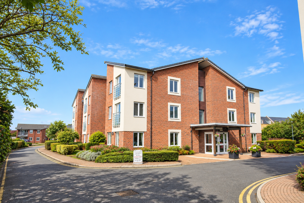 Property photo 1 of 9 F01E3A29-3Dea-416E-9Da8-Bb38A1E8610E