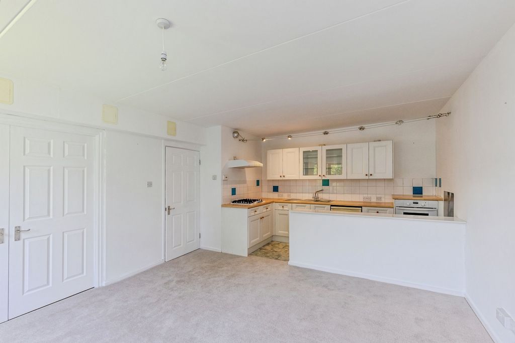Property photo 2 of 10 Pbox-Img.Jpg