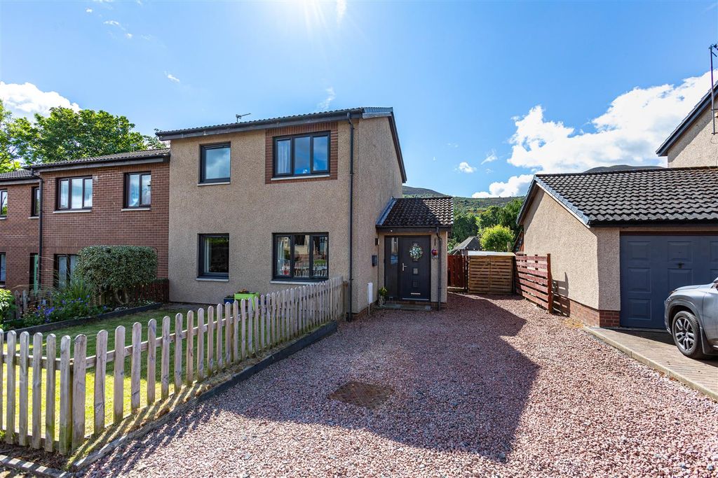 Property photo 1 of 35 54 Eildon Crescent Melrose 01.Jpg
