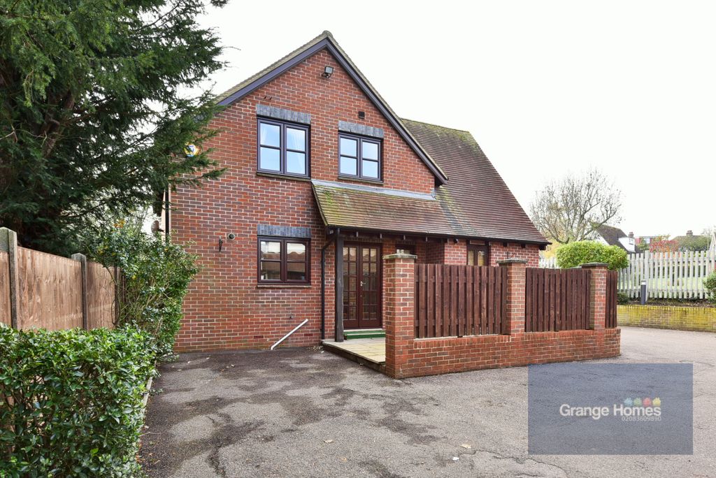 Property photo 3 of 44