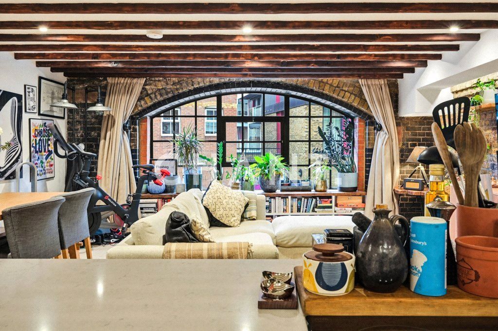 Property photo 2 of 12 Picture No. 23