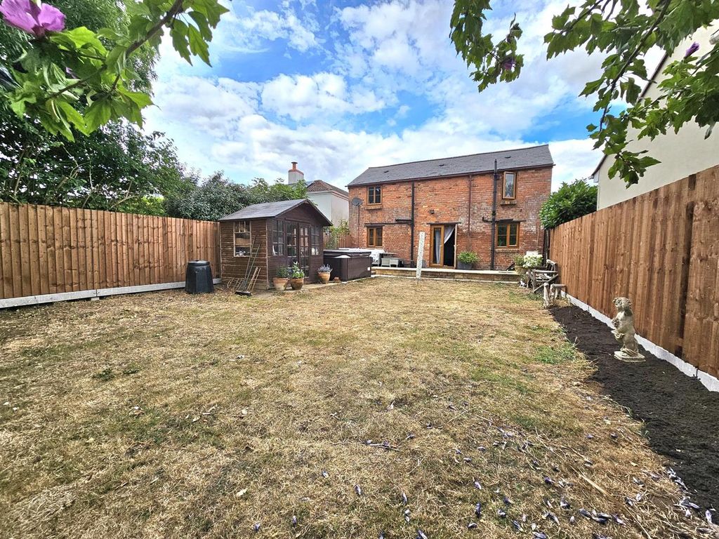 Property photo 2 of 16