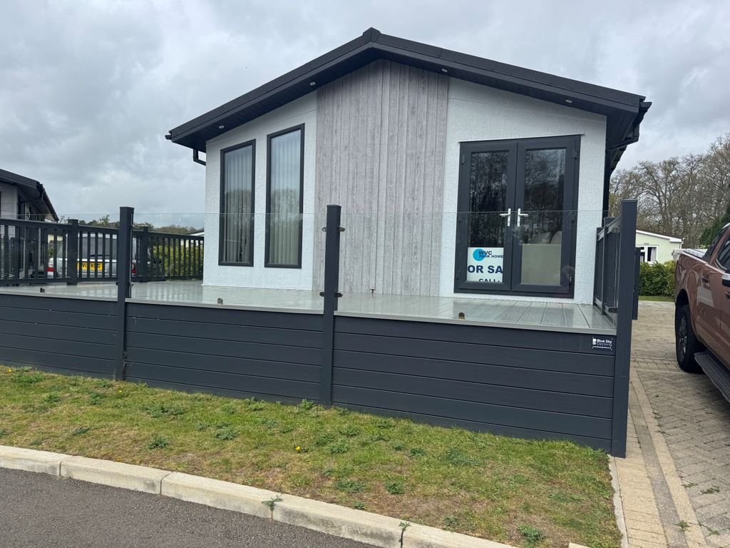 Property photo 2 of 12 Eleveden -Front  Warren Park