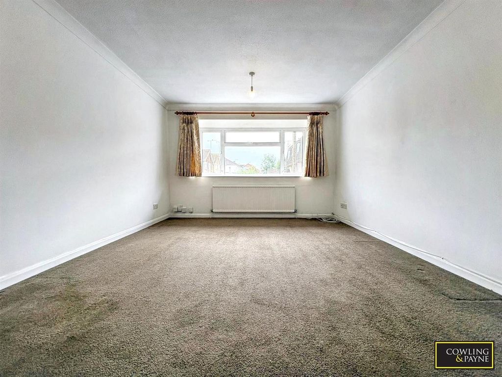 Property photo 2 of 23 Living Room
