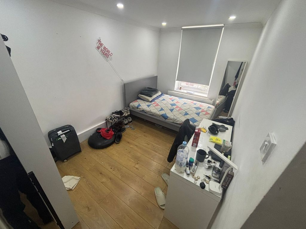 Property photo 1 of 4