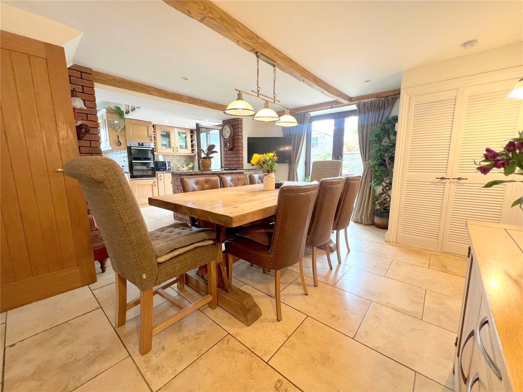 Property photo 3 of 61 Picture No. 84