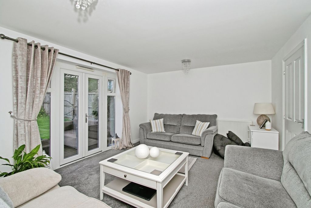 Property photo 2 of 19 Pbox-Img.Jpg
