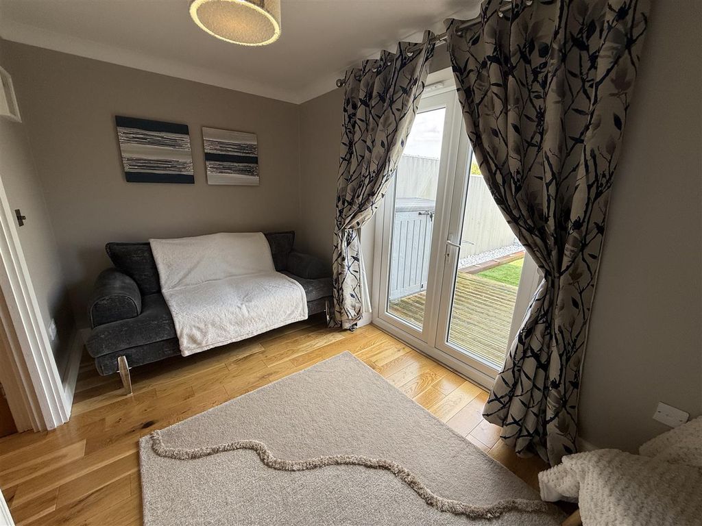 Property photo 3 of 23 Living Room