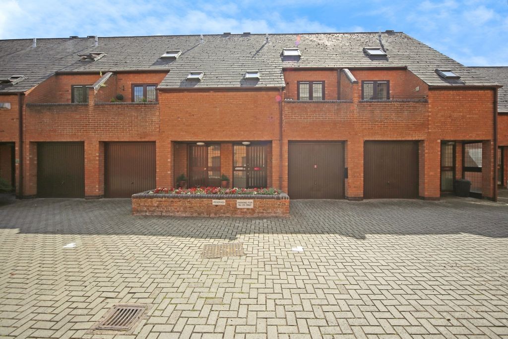 Property photo 1 of 16 Photo