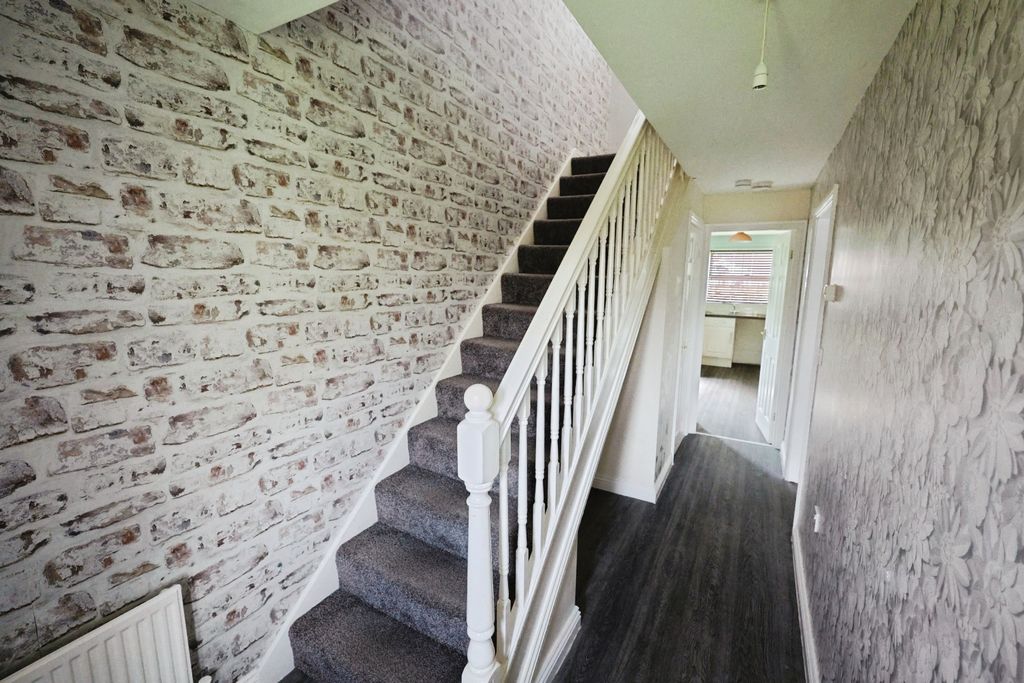 Property photo 2 of 15 Pbox-Img.Jpg