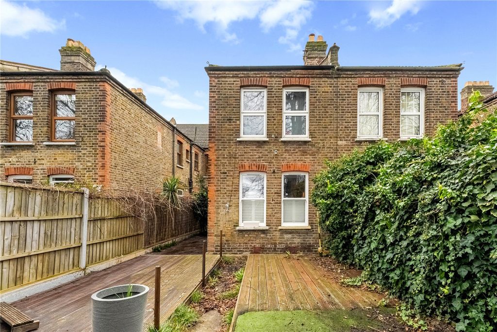 Property photo 2 of 10 Picture No. 19