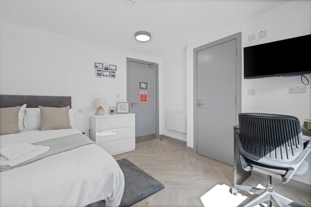 Property photo 2 of 30 Picture No. 22