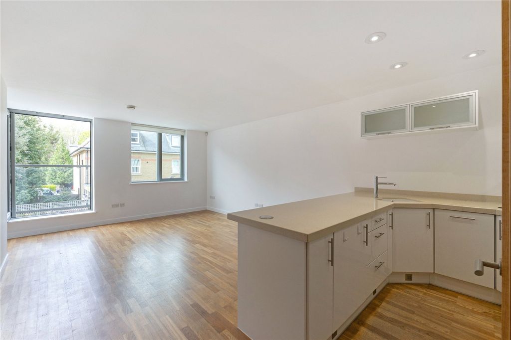 Property photo 2 of 12 Kitchen