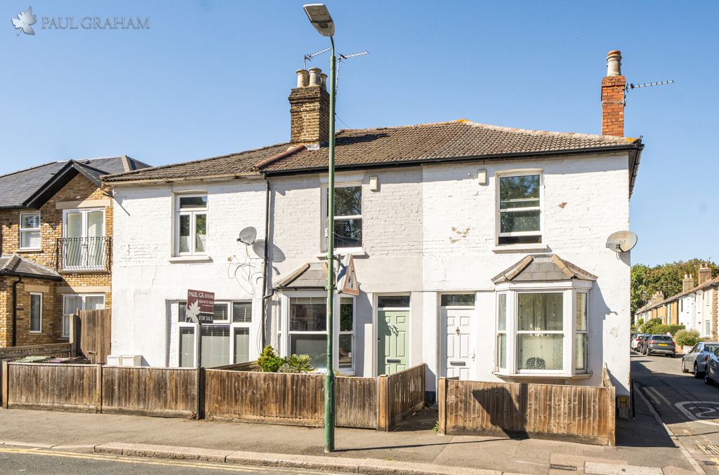 Property photo 1 of 17 Fa34418c-5E75-42Bc-939A-E5F33951E786
