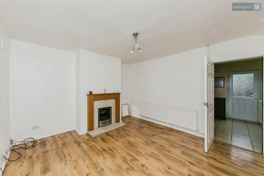 Property photo 3 of 17 Pbox-Img.Jpg