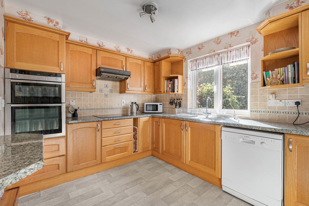 Property photo 2 of 23 6_90939