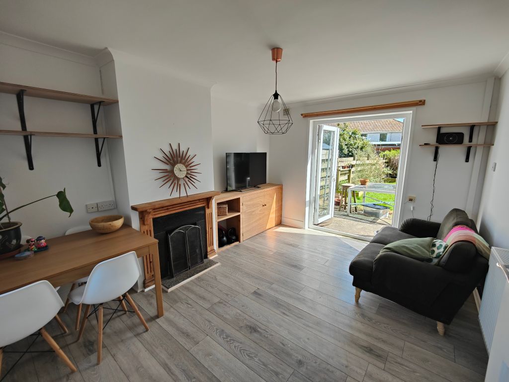 Property photo 2 of 9