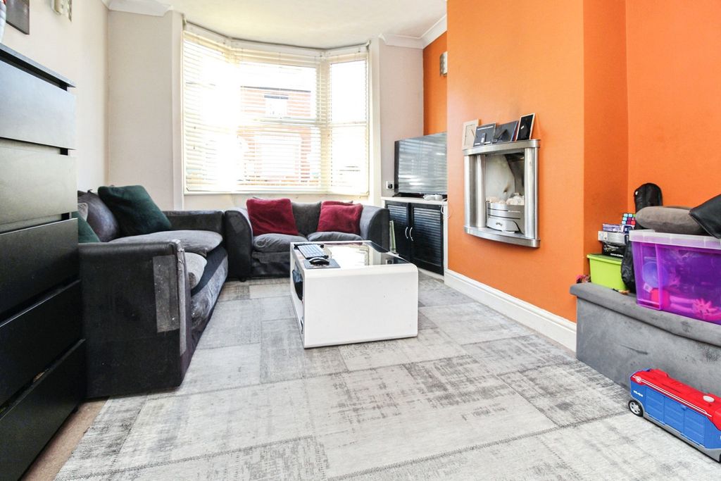 Property photo 2 of 14