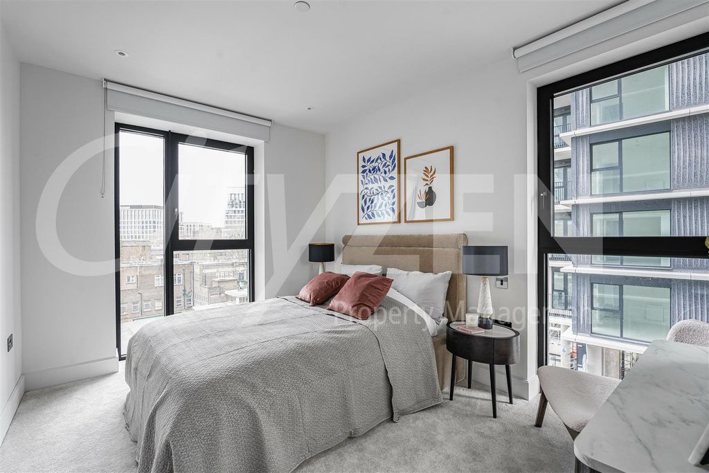 Property photo 2 of 29 Bedroom