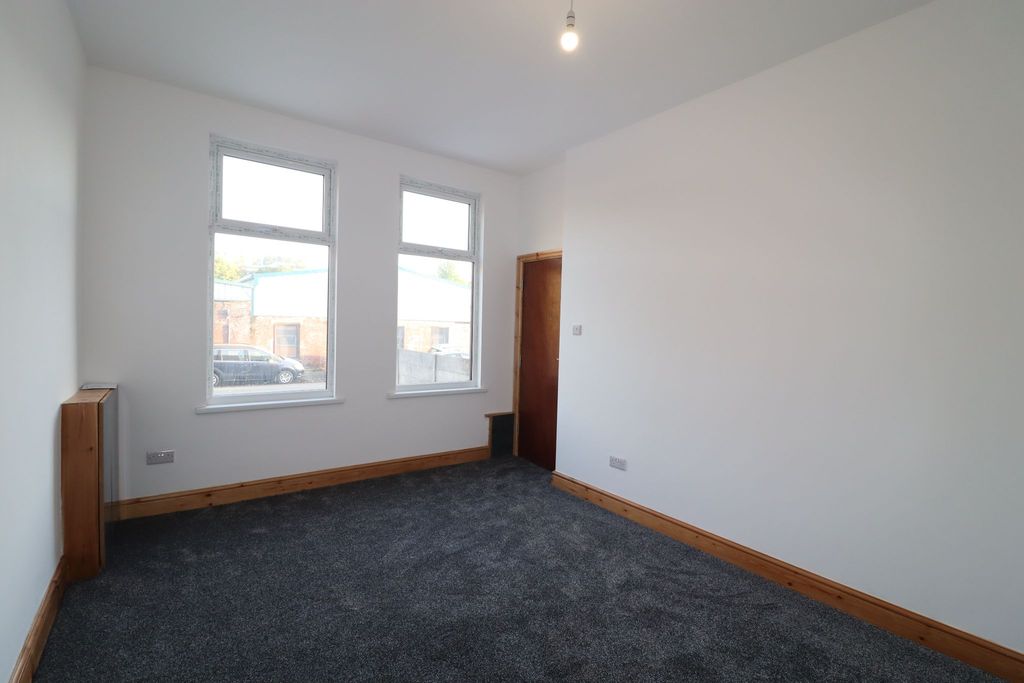 Property photo 3 of 18 Photograph 12