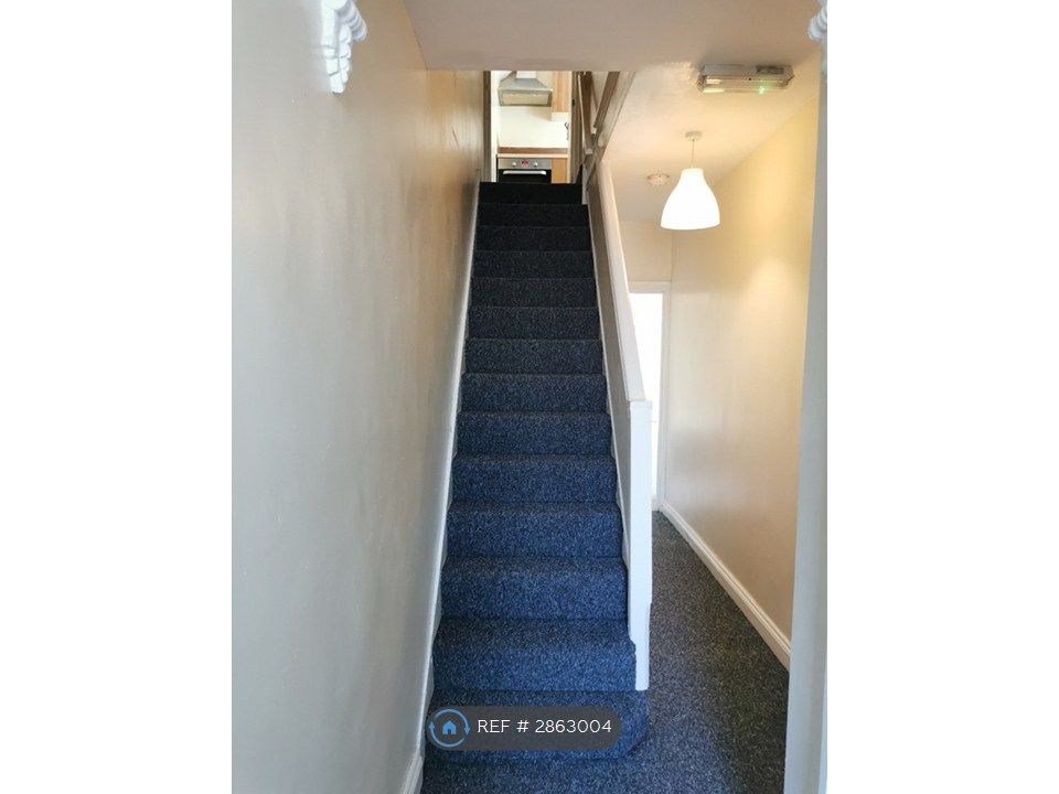 Property photo 3 of 31 Hallway Ground Floor