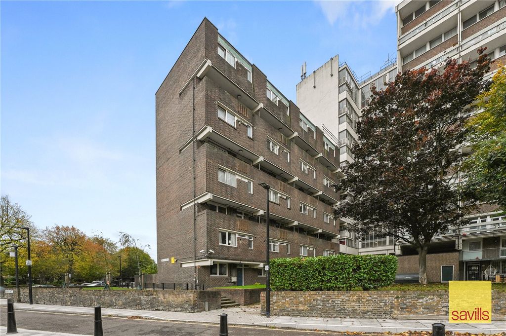 Property photo 1 of 8 External