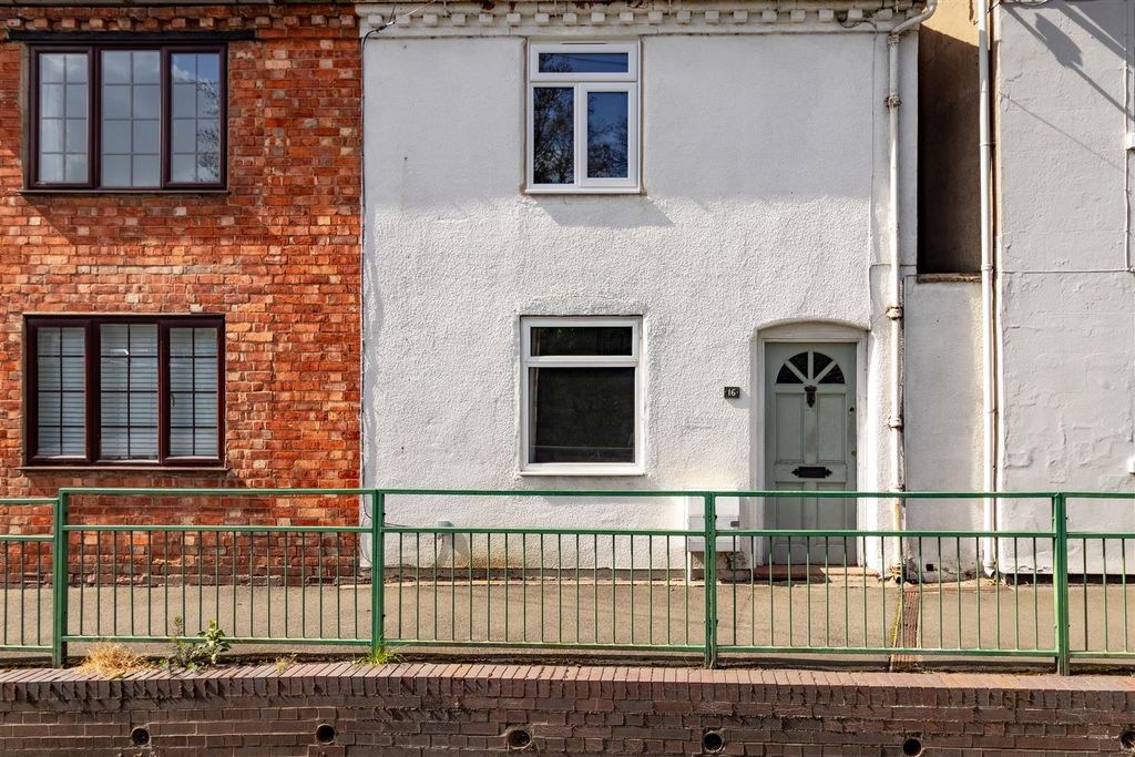 Property photo 1 of 25