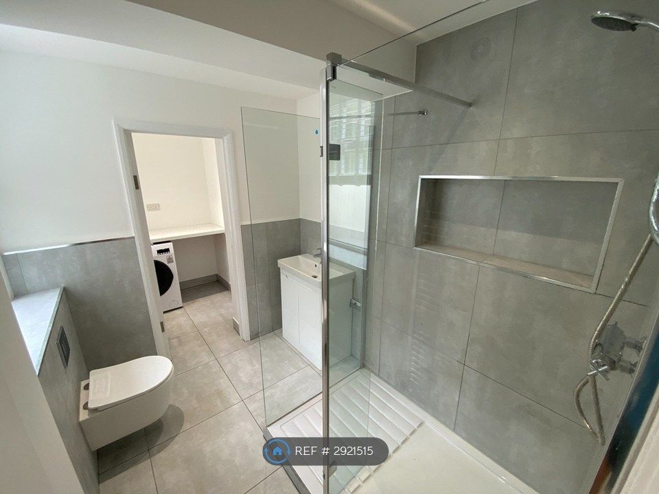 Property photo 2 of 9 Communal Bathroom And Utility Room
