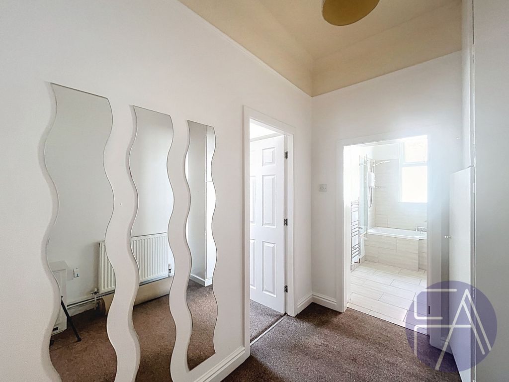 Property photo 2 of 13 4434843