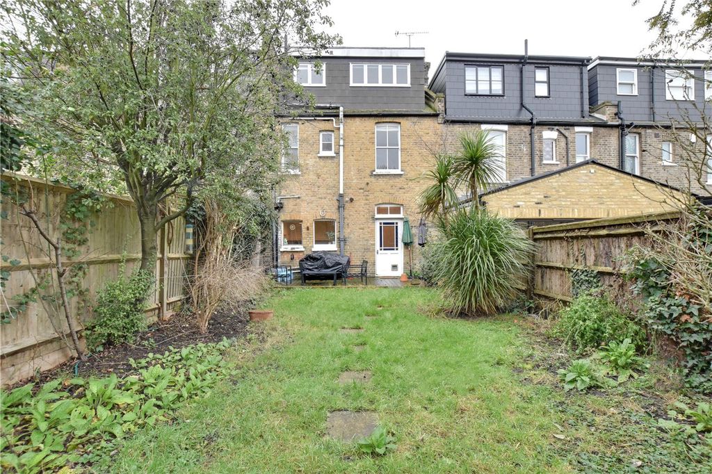 Property photo 3 of 19 Picture No. 28