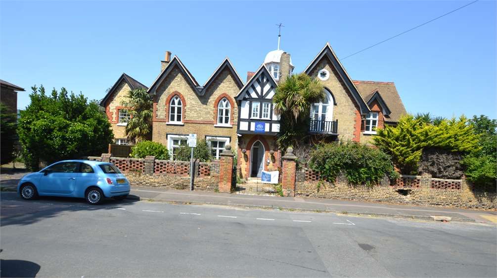 Property photo 1 of 21