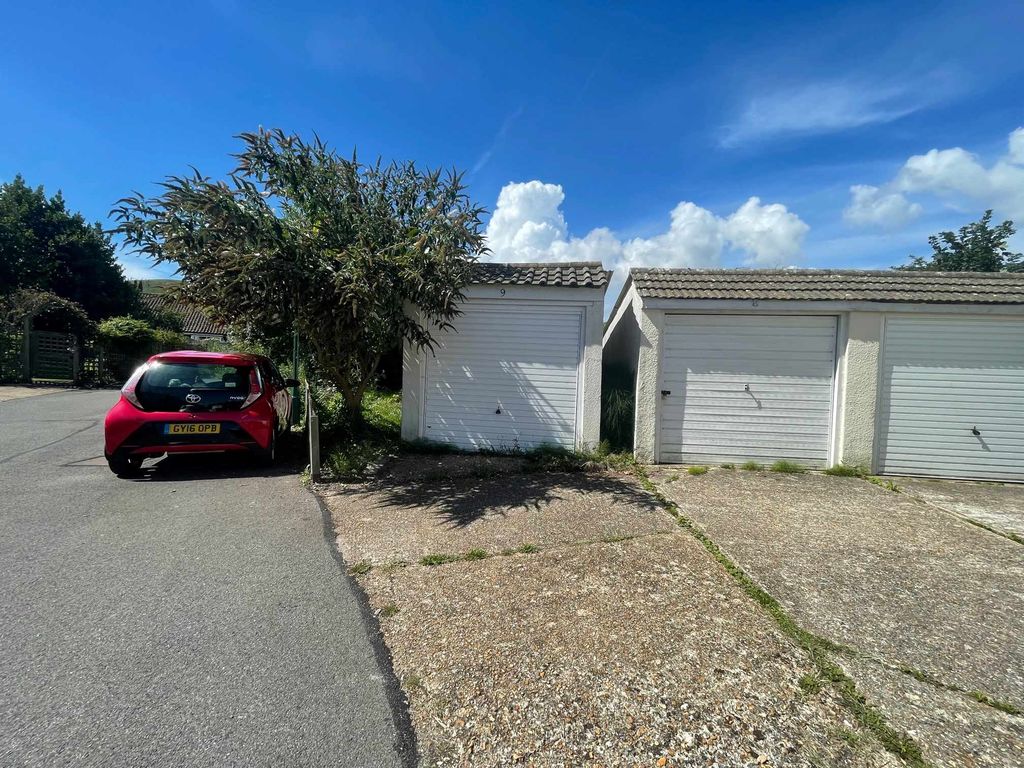 Property photo 3 of 3
