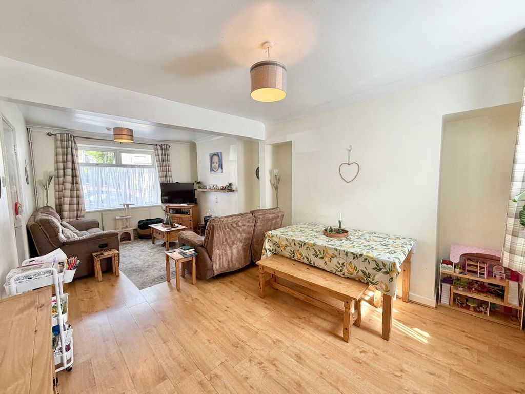 Property photo 1 of 31